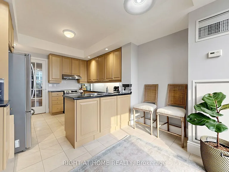 123 Eglinton Ave E #Penthouse 4 — Photo 24