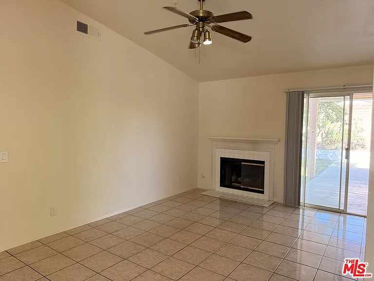 3246 Laurel Ave — Photo 4
