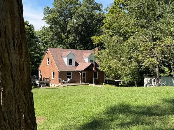 1477 Hickman Rd, Xenia, OH 45385