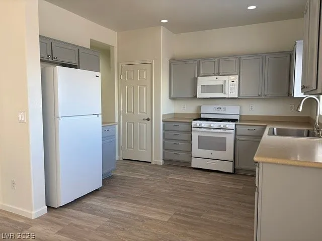 2886 Shimmering Bay St — Photo 16
