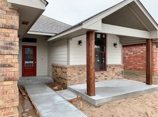 324 Falling Leaf Ter, Moore, OK 73160