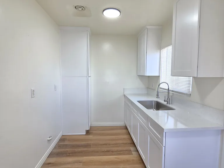 16049 L St #D — Photo 2