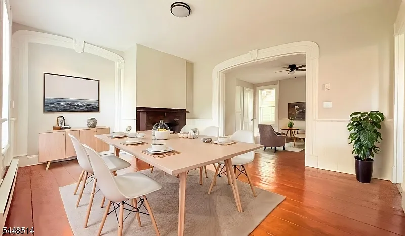 2 bed, 1.0 bath, $2,150 — Photo 3
