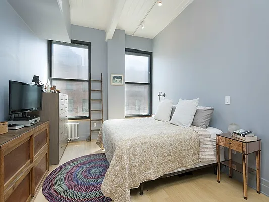 Sold by Sotheby's International Realty | media 26