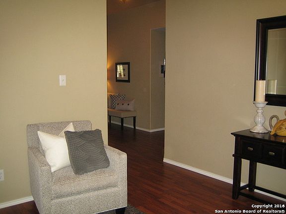 4th image of 130 Bentwood Ranch Dr