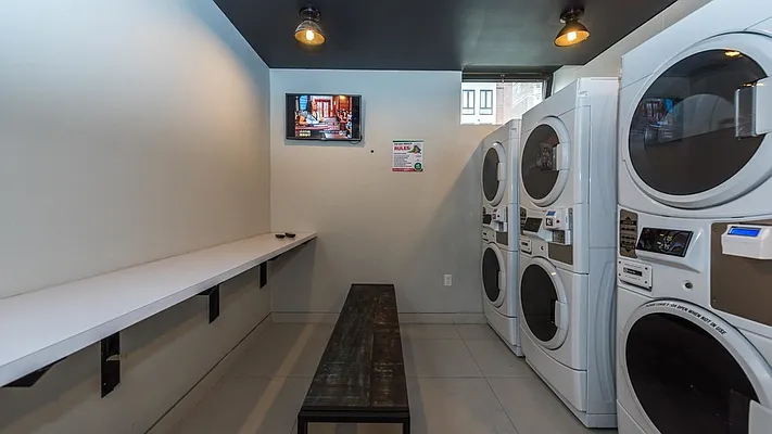 Rented by Nooklyn NYC LLC | media 18