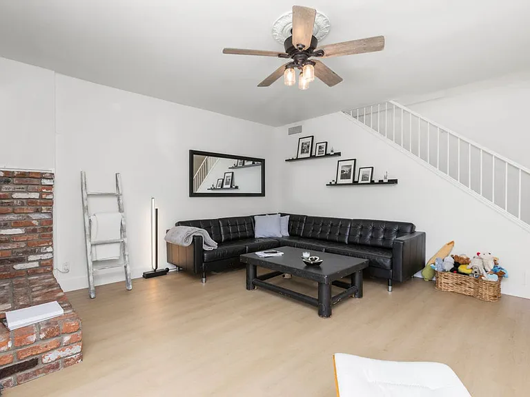 222 17th St — Photo 4
