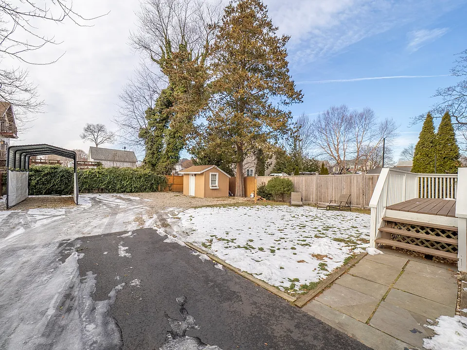 Rear yard/parking