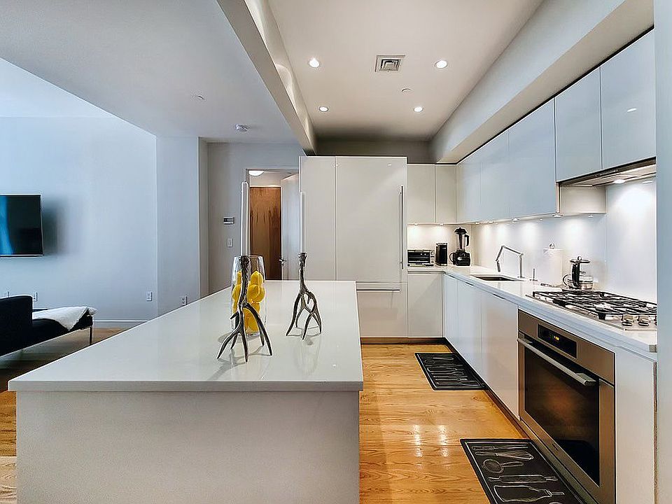 1st image of 77 Reade St APT 3A