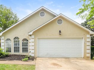 110 Gingerbread Pl, Fayetteville, GA 30214