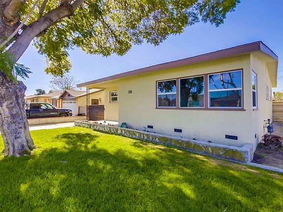 3rd image of 15507 Piuma Ave