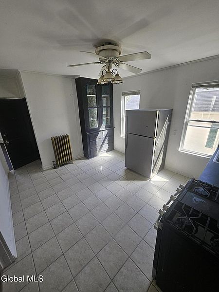 4th image of 8 Lomasney Avenue