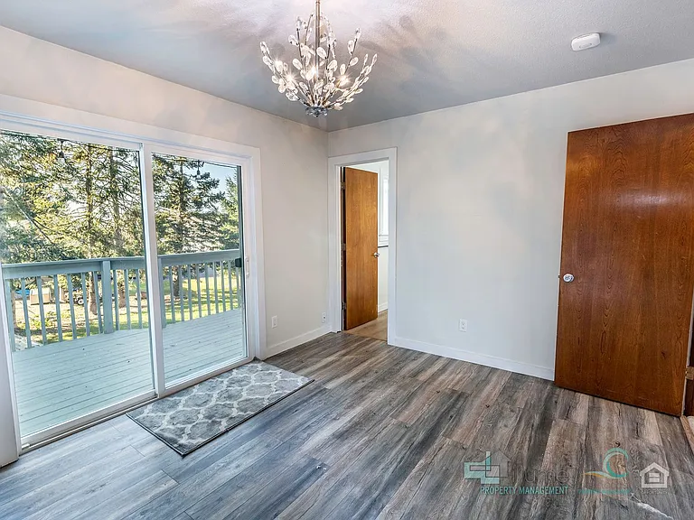 242 Hemlock St — Photo 33