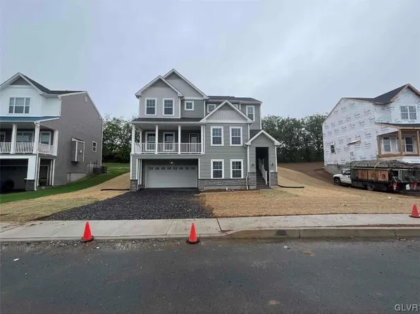 5068 Bellflower Dr #7, North Whitehall Township, PA 18078