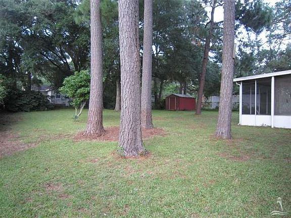3rd image of 100 Herring Dr