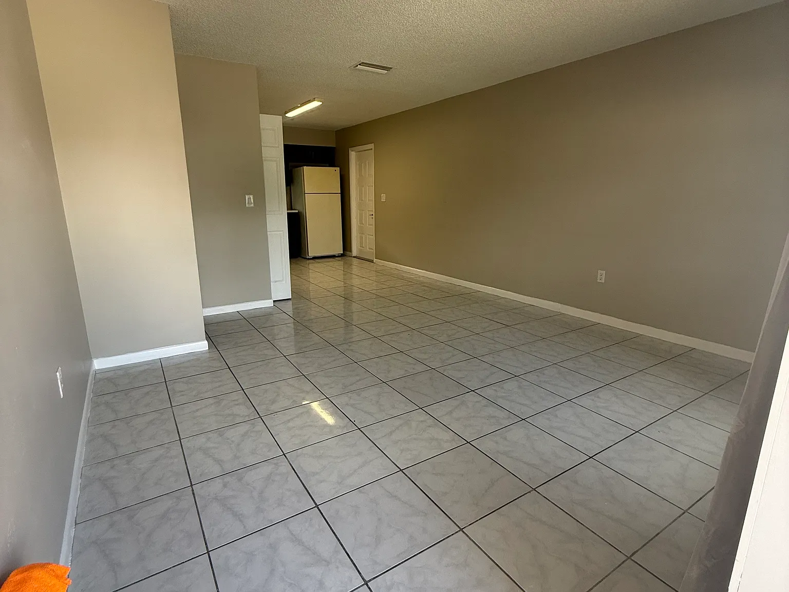 2 bed, 818 sqft, $1,750 — Photo 2