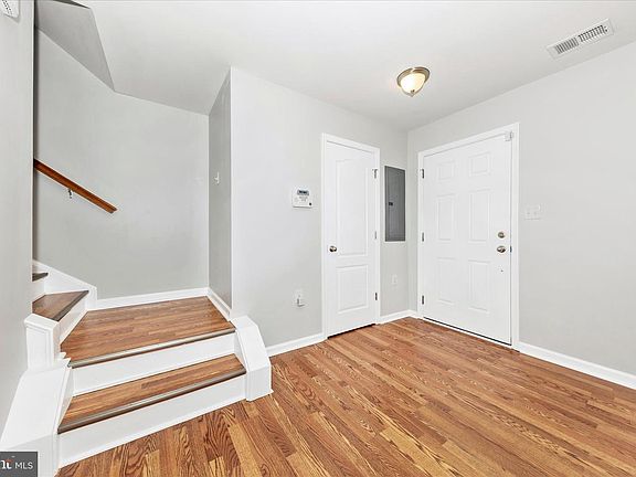 5th image of 35 Fast View Dr