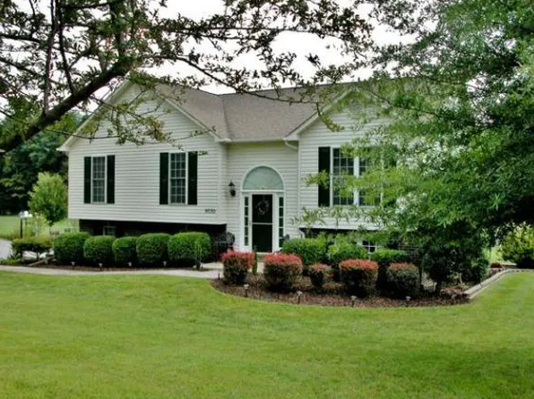 5030 Unicoi Dr, Unicoi, TN 37692