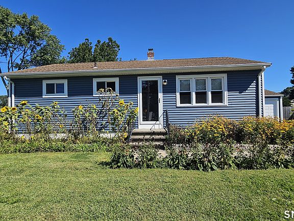 2nd image of 32 Riverdale Road
