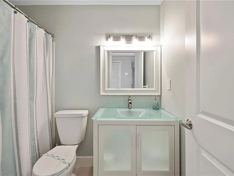 2100 Gulf Shore Blvd N #212 — Photo 21