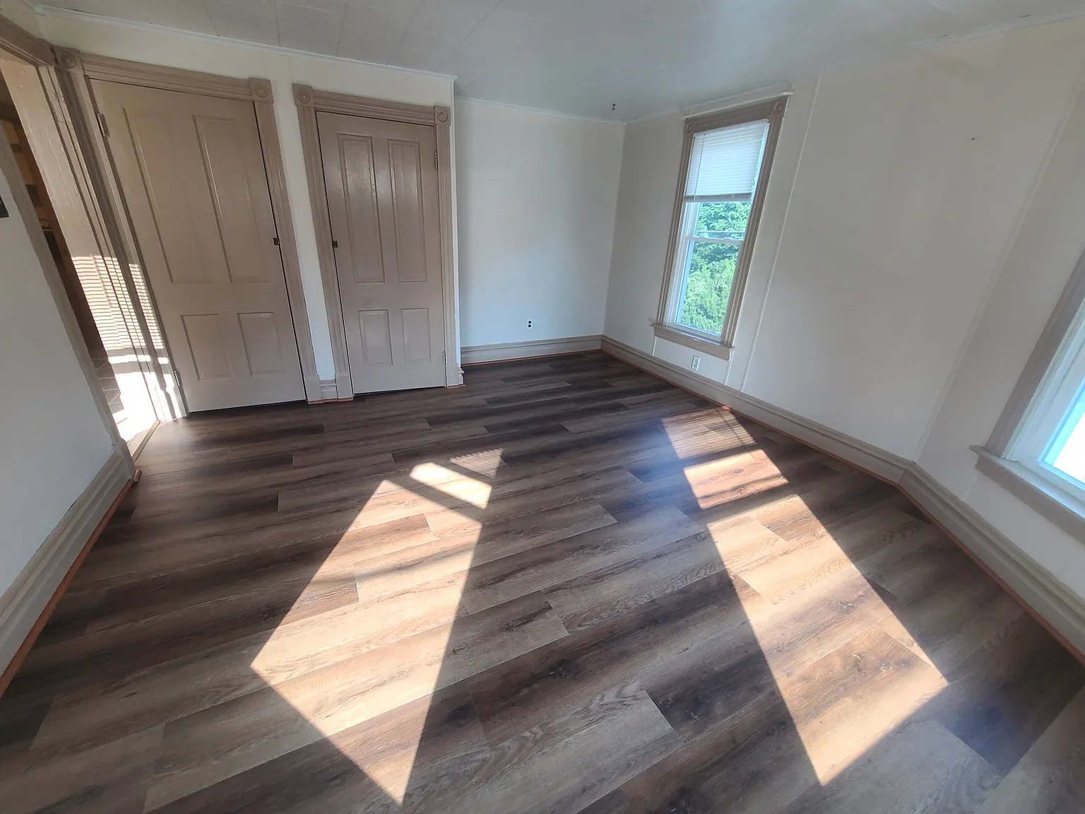 2 bed, 700 sqft, $950 — Photo 2