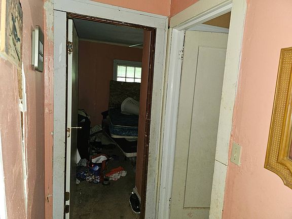 3rd image of 5181 Hardesty Ave
