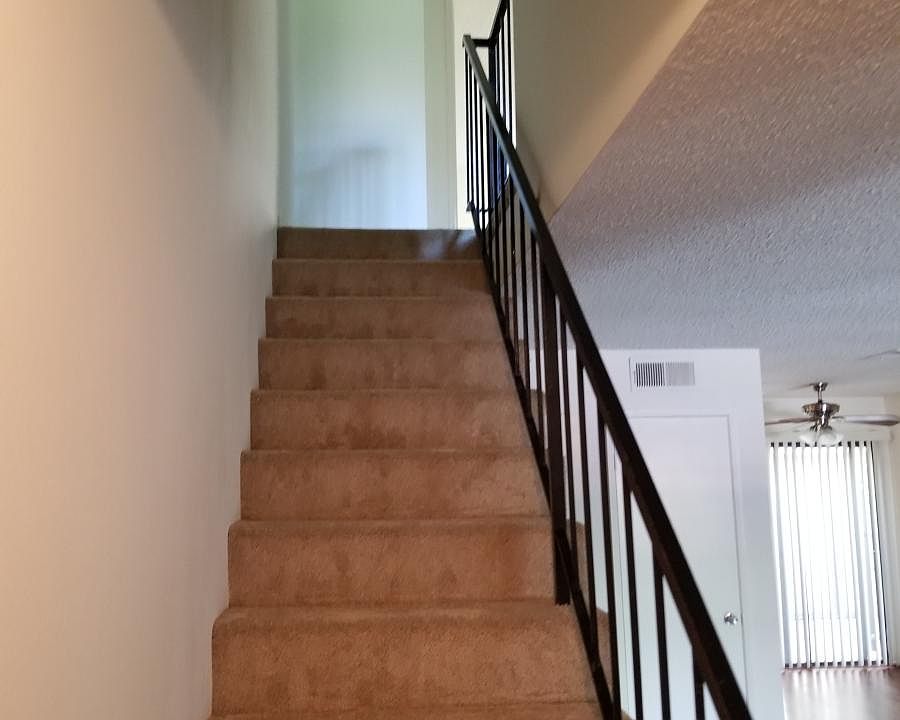 2nd image of 400 S Keystone St APT E