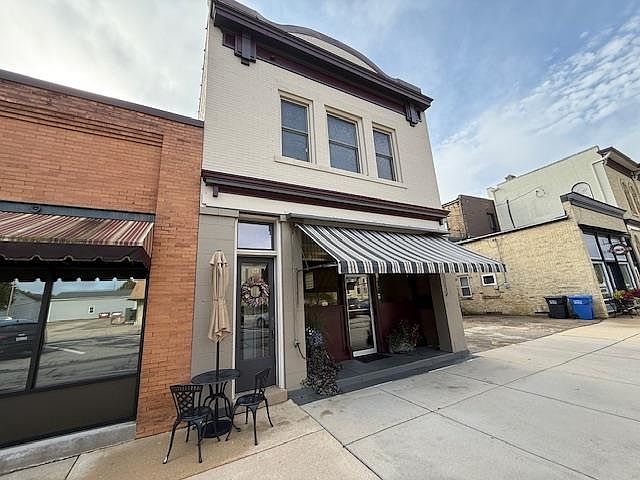 1st image of 126 Dickason Blvd