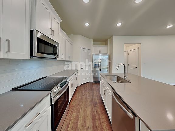 3rd image of 9503 W Bowie Ct