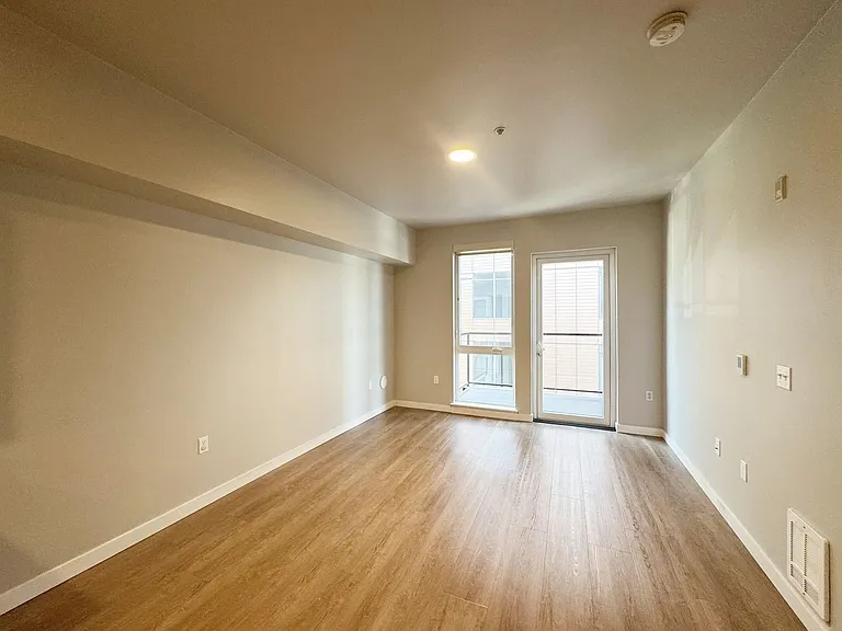 1085 103rd Ave NE #607 — Photo 6