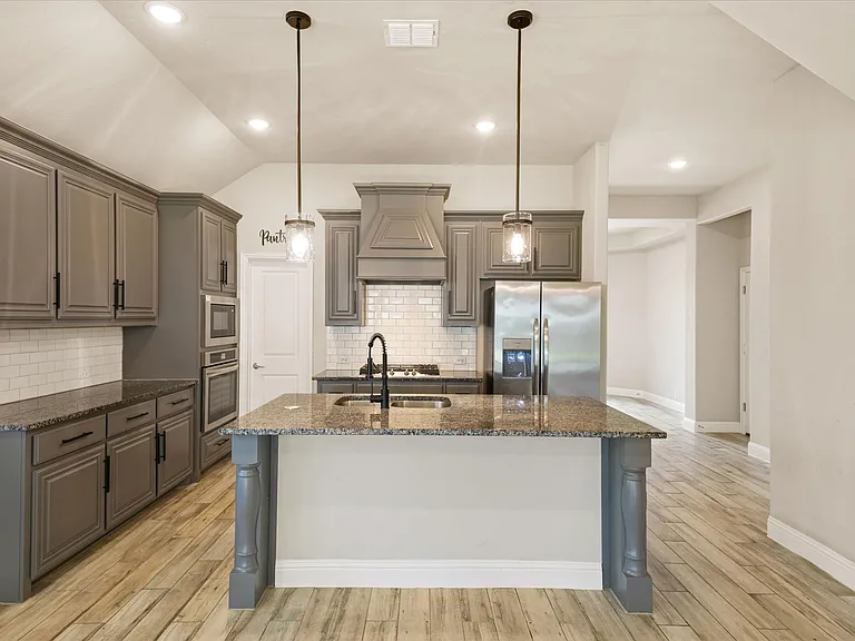 2413 Loxley Dr — Photo 26