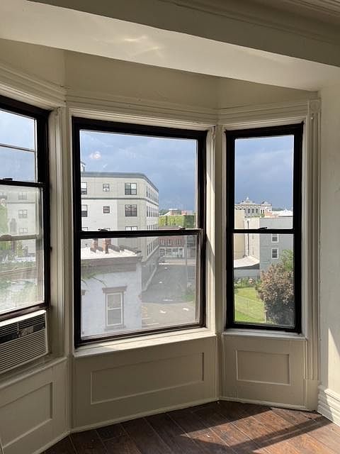 1st image of 2134 5th Ave #3