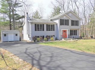 117 Cranborne Ct, Bushkill, PA 18324