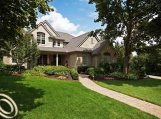 1210 Sheridan St, Plymouth, MI 48170