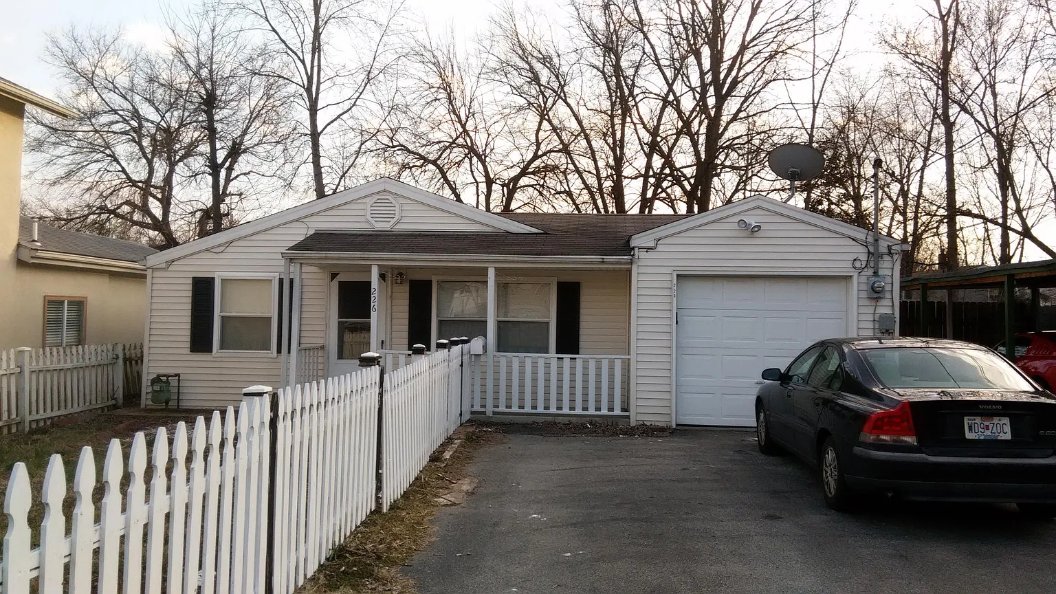 226 W Felton Ave photo 1
