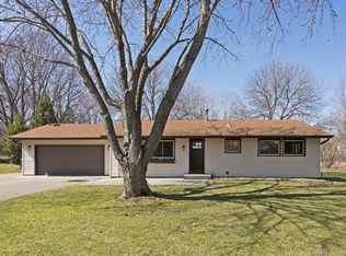 320 Pleasant View Rd, Chanhassen, MN 55317