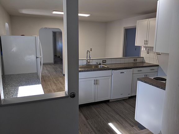 5th image of 862 S 4th Ave