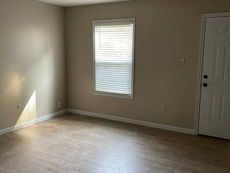 1302 Santa Fe Cir #1302 — Photo 3