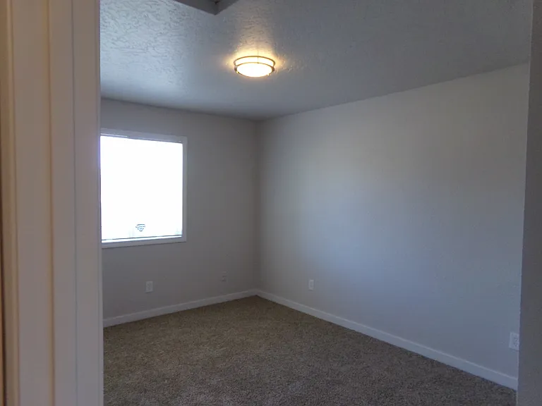 16168 N Saint Helens Dr — Photo 8