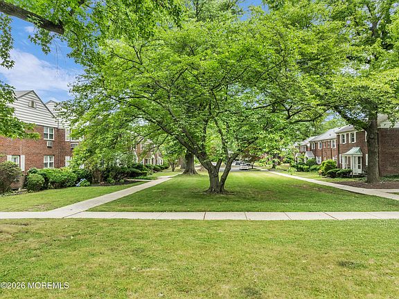 4th image of 85 Manor Drive
