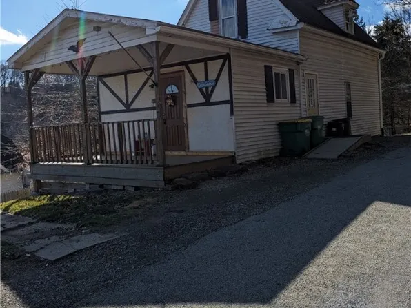 150 Carl Ave, Butler, PA 16001