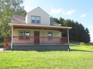 862 Deer Ln, Rochester, PA 15074