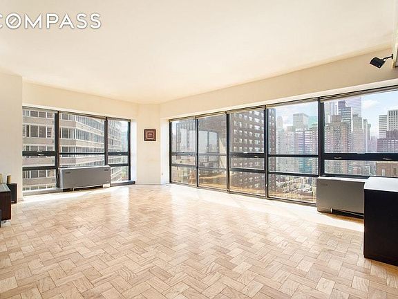 3rd image of 415-423 E 54th St APT 22H