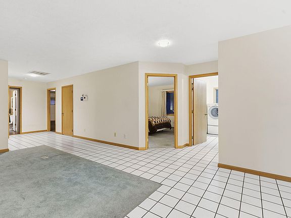 4th image of 268 Wilshire Drive
