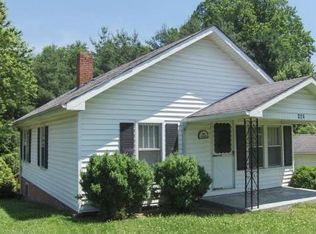 324 Bluemont Rd, Mount Airy, NC 27030