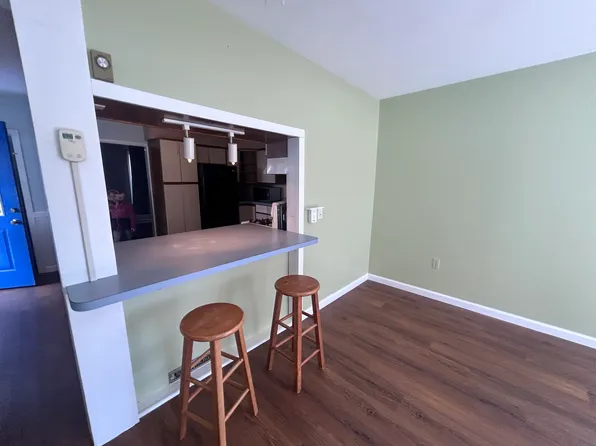 176 Cottage Grv Unit 1, Burlington, VT 05408