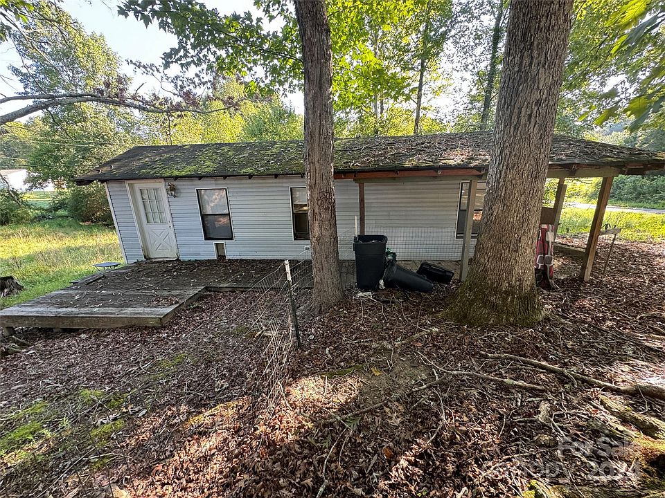 1st image of 4592 & 4596 Lovette Ln