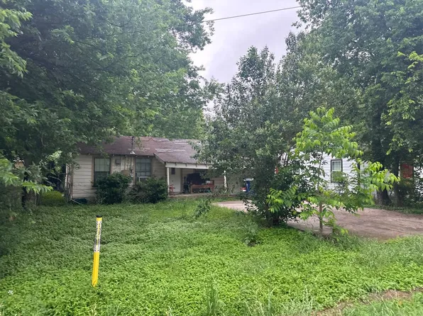 1105 S Rogers St, Waxahachie, TX 75165