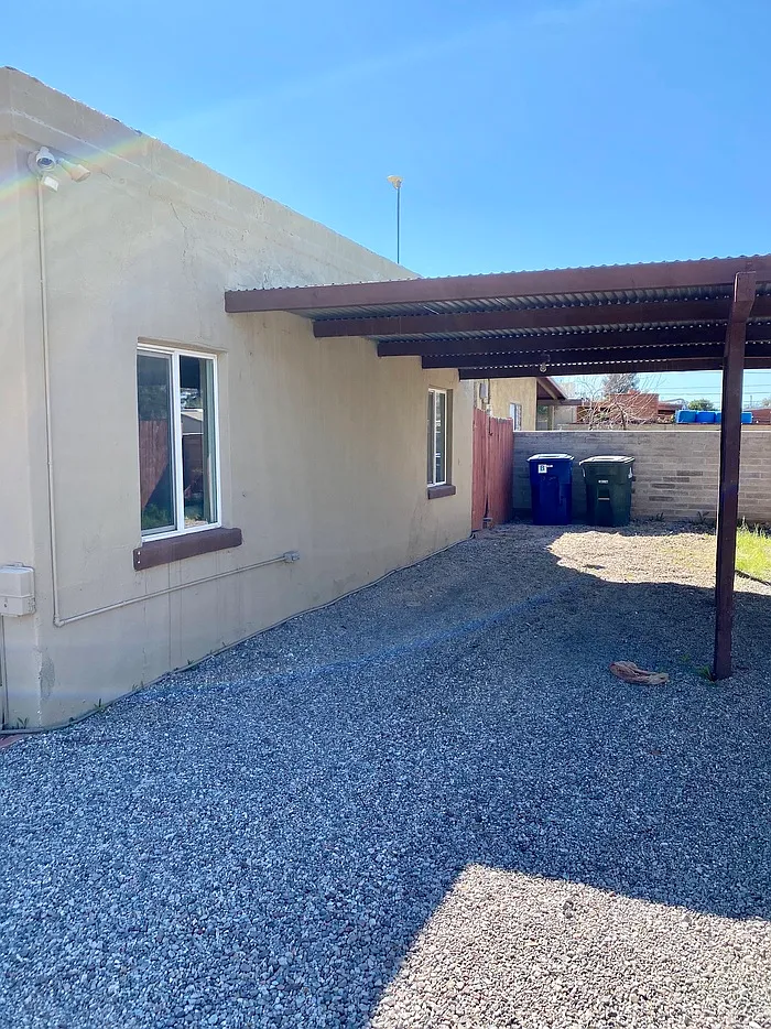 1 bed, 1.0 bath, 676 sqft, $850 — Photo 1