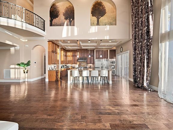 2nd image of 477 Serpa Way